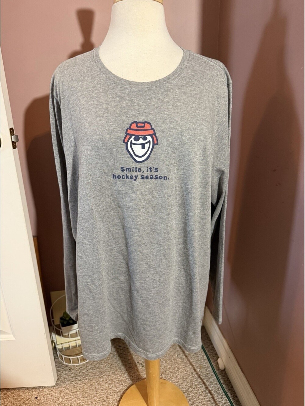 Life Is Good Womens XXL Long Sleeve Tee Smile Its Hockey Season Gray